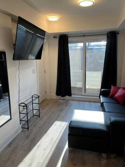 Lovely One Bedroom Condo With Free Parking Niagara Falls Esterno foto