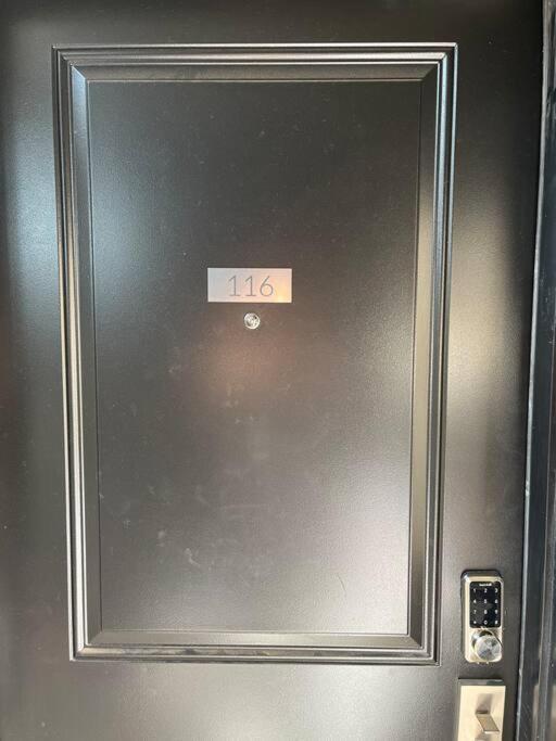 Lovely One Bedroom Condo With Free Parking Niagara Falls Esterno foto