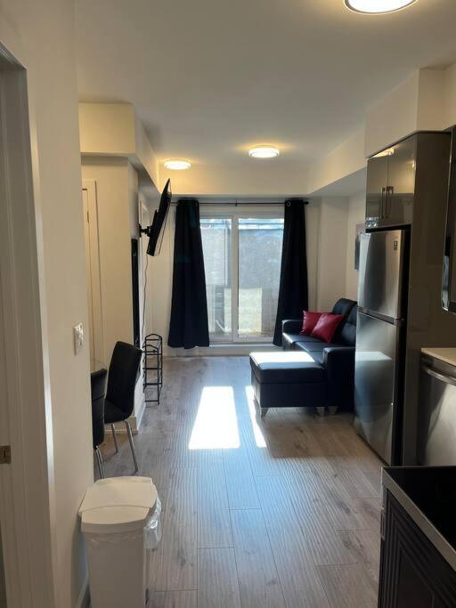 Lovely One Bedroom Condo With Free Parking Niagara Falls Esterno foto