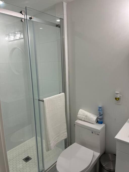 Lovely One Bedroom Condo With Free Parking Niagara Falls Esterno foto